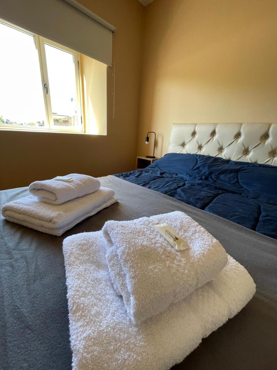La Colmena Aparts Aparthotel El Calafate Bagian luar foto